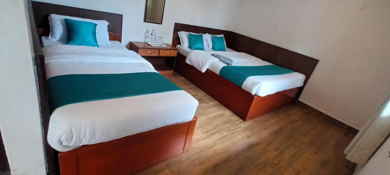 Hotel Dolly Pokhara Exterior foto