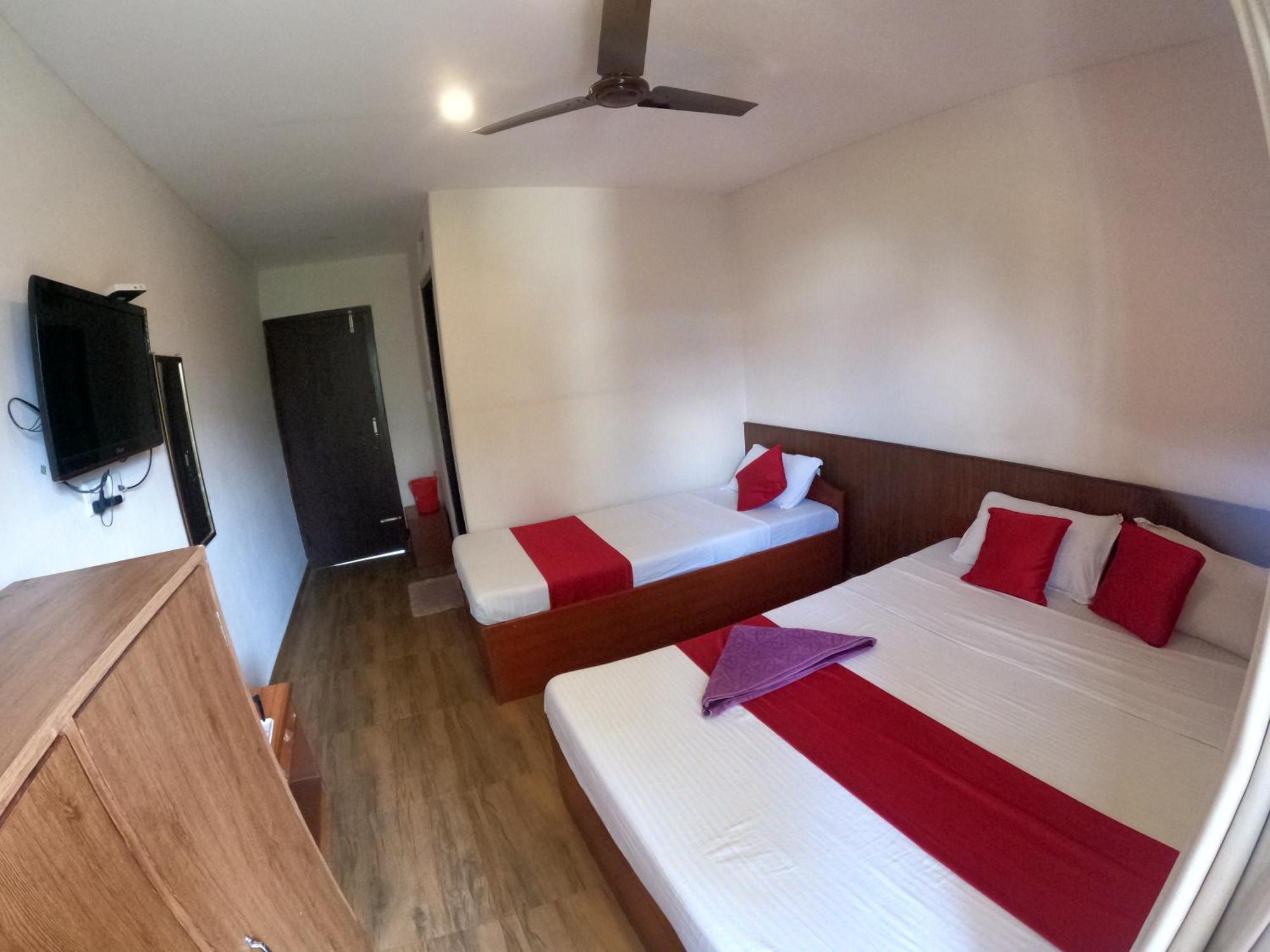 Hotel Dolly Pokhara Exterior foto