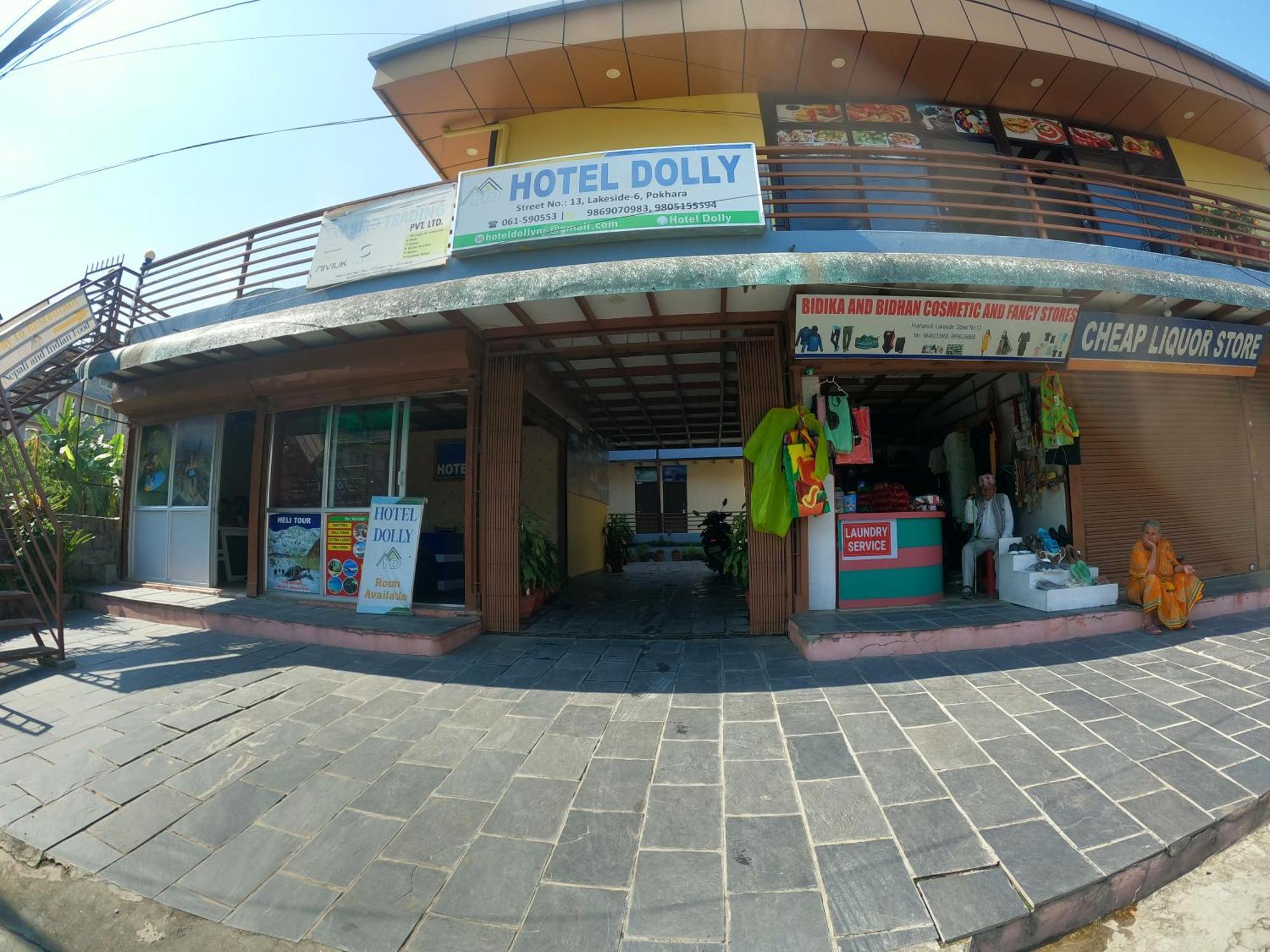 Hotel Dolly Pokhara Exterior foto